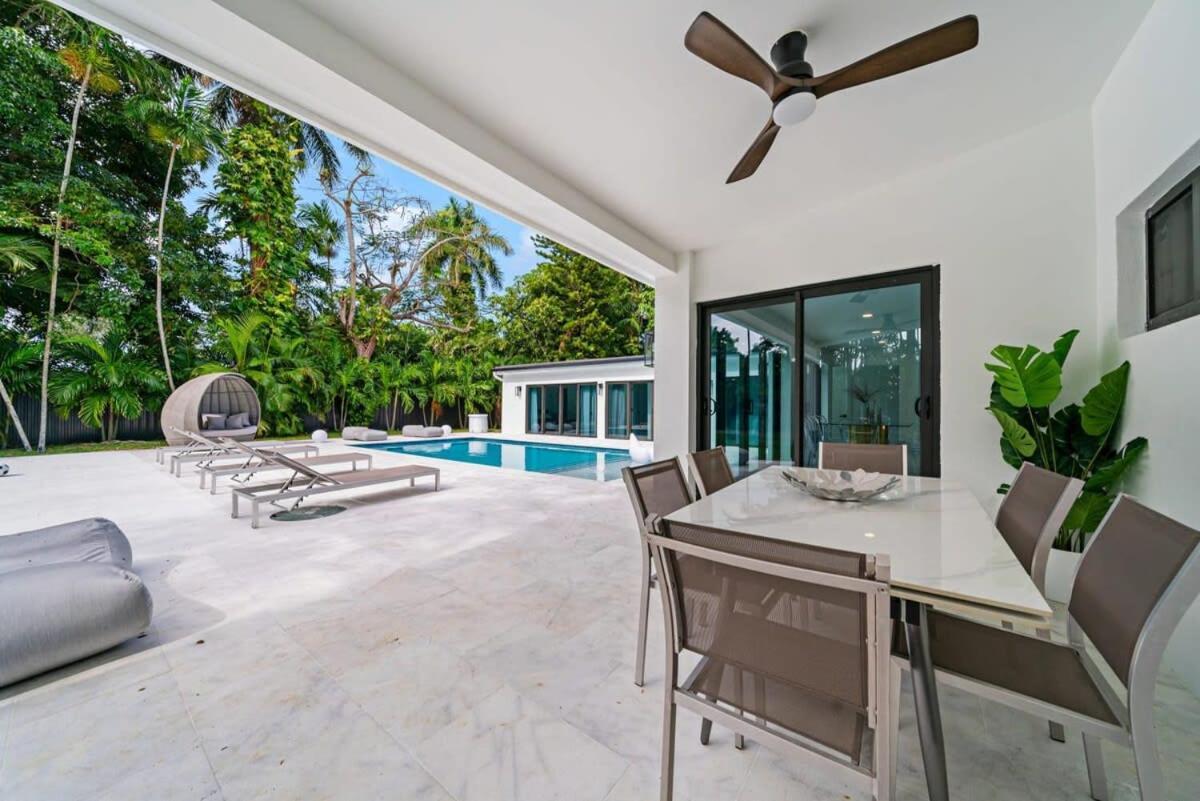 Luxury Villa Azure With Heated Pool 20 Minutes To Beach Miami Exterior photo